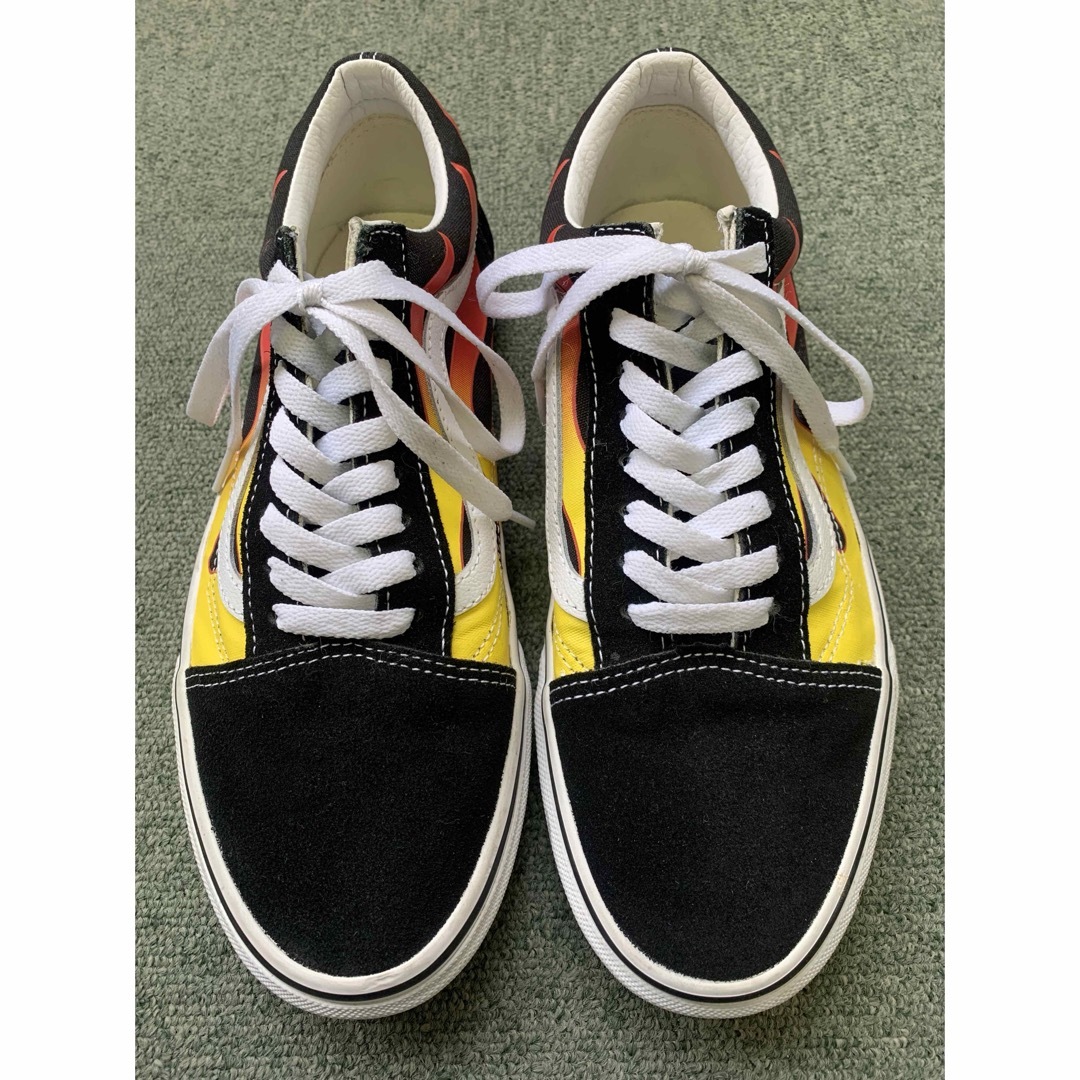 VANS(ヴァンズ)のVANS OLD SKOOL FLAME ファイアーパターン 希少 エンタメ/ホビーのエンタメ その他(その他)の商品写真