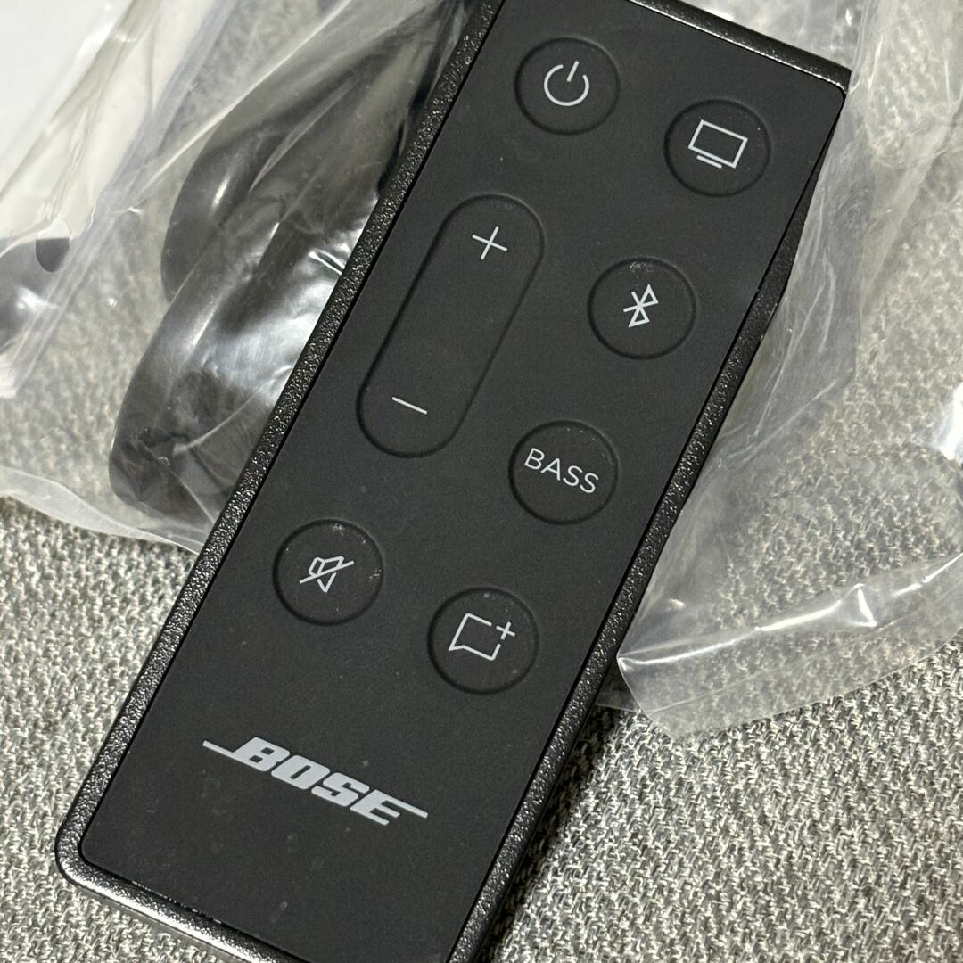 BOSE(ボーズ)のBose TV Speaker ボーズ サウンドバー スマホ/家電/カメラのオーディオ機器(スピーカー)の商品写真