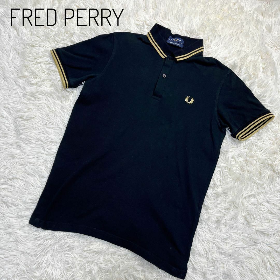 FRED PERRY - フレッドペリー ポロシャツ M12 黒 金 40 ロゴ刺繍 FRED PERRY - フレッドペリー ポロシャツ M12 黒 金 40 ロゴ刺繍