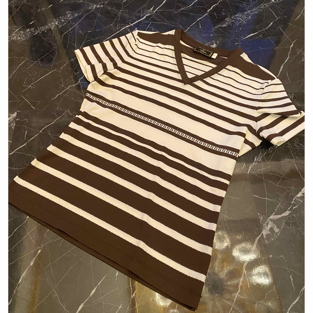 FENDI(フェンディ)のフェンディ シャツ　M レディースのトップス(Tシャツ(半袖/袖なし))の商品写真