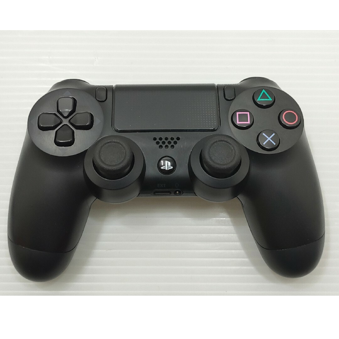 PlayStation4(プレイステーション4)のPS4 コントローラー 純正 DUALSHOCK4ブラック CUH-ZCT1J エンタメ/ホビーのゲームソフト/ゲーム機本体(家庭用ゲーム機本体)の商品写真