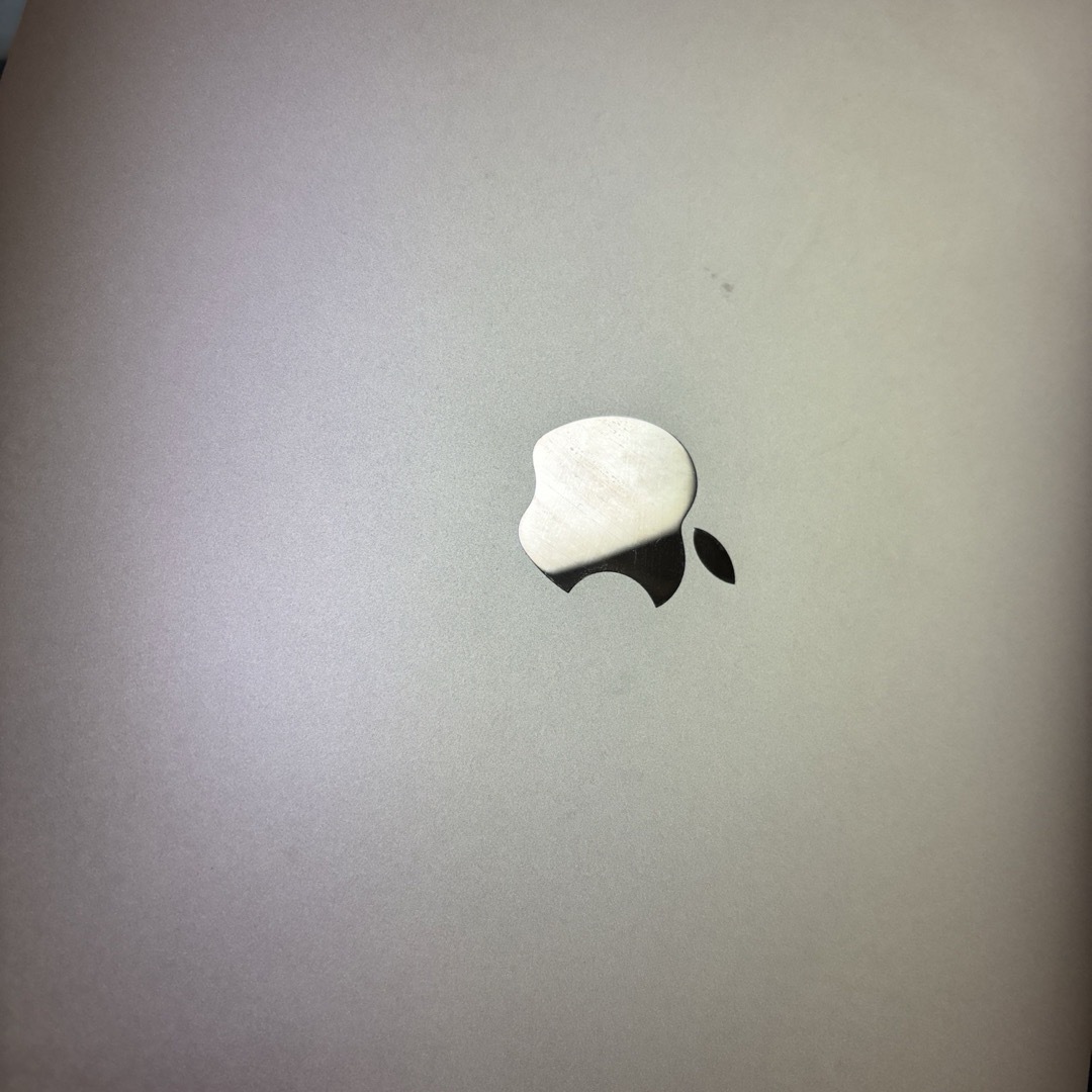 Apple(アップル)のMacBook Air 13インチ 2018 メモリ8GB スマホ/家電/カメラのPC/タブレット(ノートPC)の商品写真