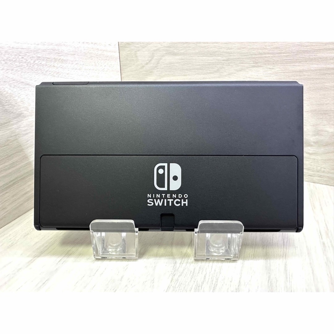 Nintendo Switch(ニンテンドースイッチ)の準美品！Nintendo Switch有機ＥＬ本体一式完全品 エンタメ/ホビーのゲームソフト/ゲーム機本体(家庭用ゲーム機本体)の商品写真