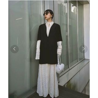 アメリヴィンテージ(Ameri VINTAGE)のAmeri / JACKET LIKE V NECK TOP ブラック(シャツ/ブラウス(半袖/袖なし))