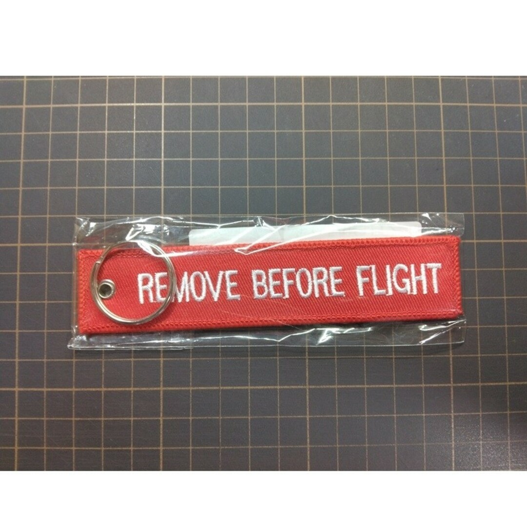 REMOVE BEFORE FLIGHT キーリング キーホルダー　2個 レディースのファッション小物(キーホルダー)の商品写真