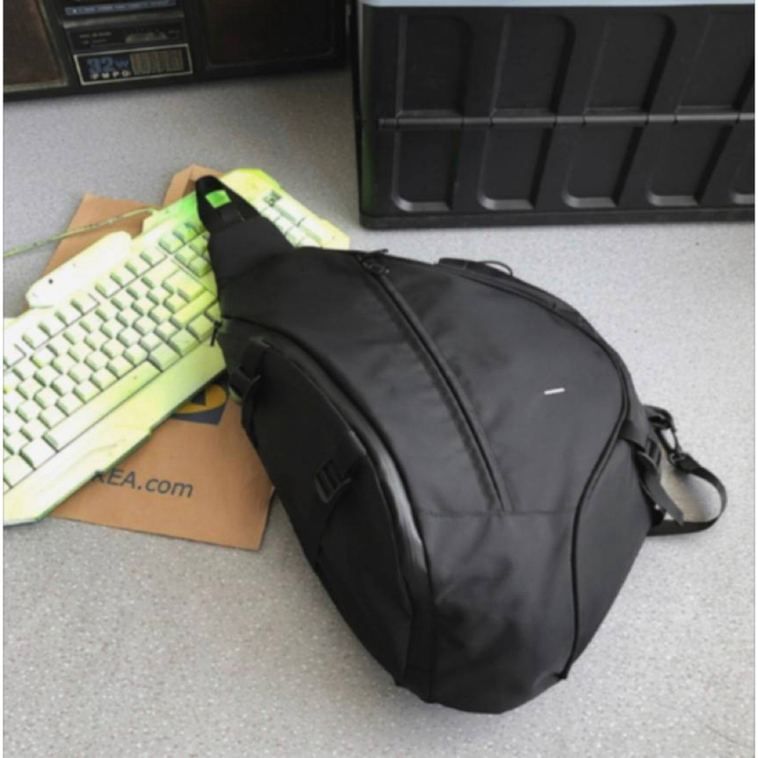 黒　バッグ　ショルダー　ボディバッグ　大容量　アウトドア　旅行　ワンショルダー　 メンズのバッグ(バッグパック/リュック)の商品写真
