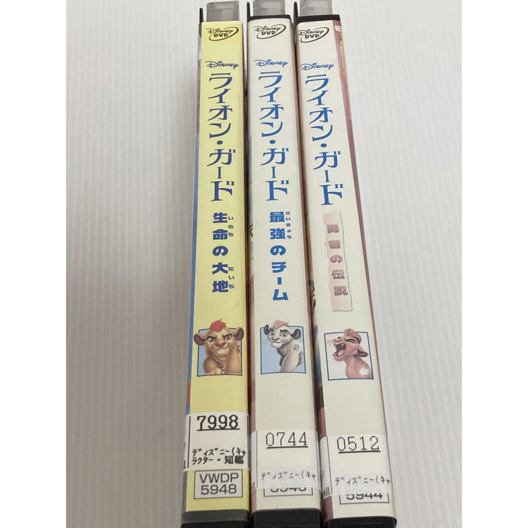 ★大人気ディズニーアニメ★ ライオンガードのお得な３点セットです♪ エンタメ/ホビーのDVD/ブルーレイ(アニメ)の商品写真