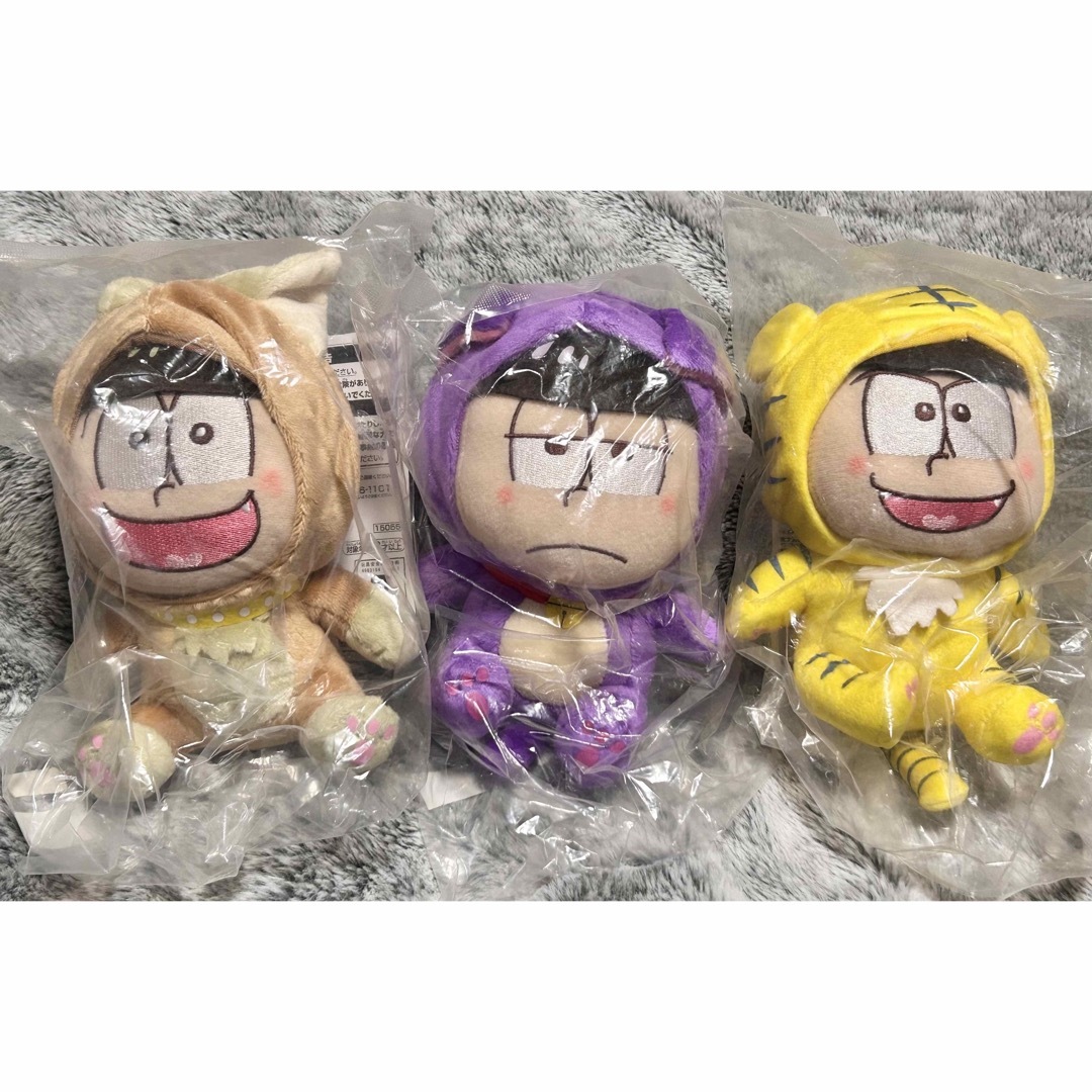 BANPRESTO(バンプレスト)の一番くじ カラ松 一松 十四松 ぬいぐるみ おそ松さん けも松さん   エンタメ/ホビーのおもちゃ/ぬいぐるみ(キャラクターグッズ)の商品写真