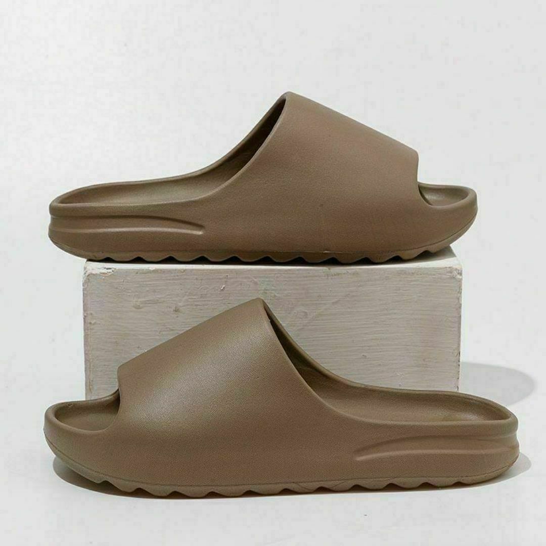 新品　高品質スライドサンダル　厚底　スリッポン　イージー　カーキ　アースブラウン レディースの靴/シューズ(サンダル)の商品写真