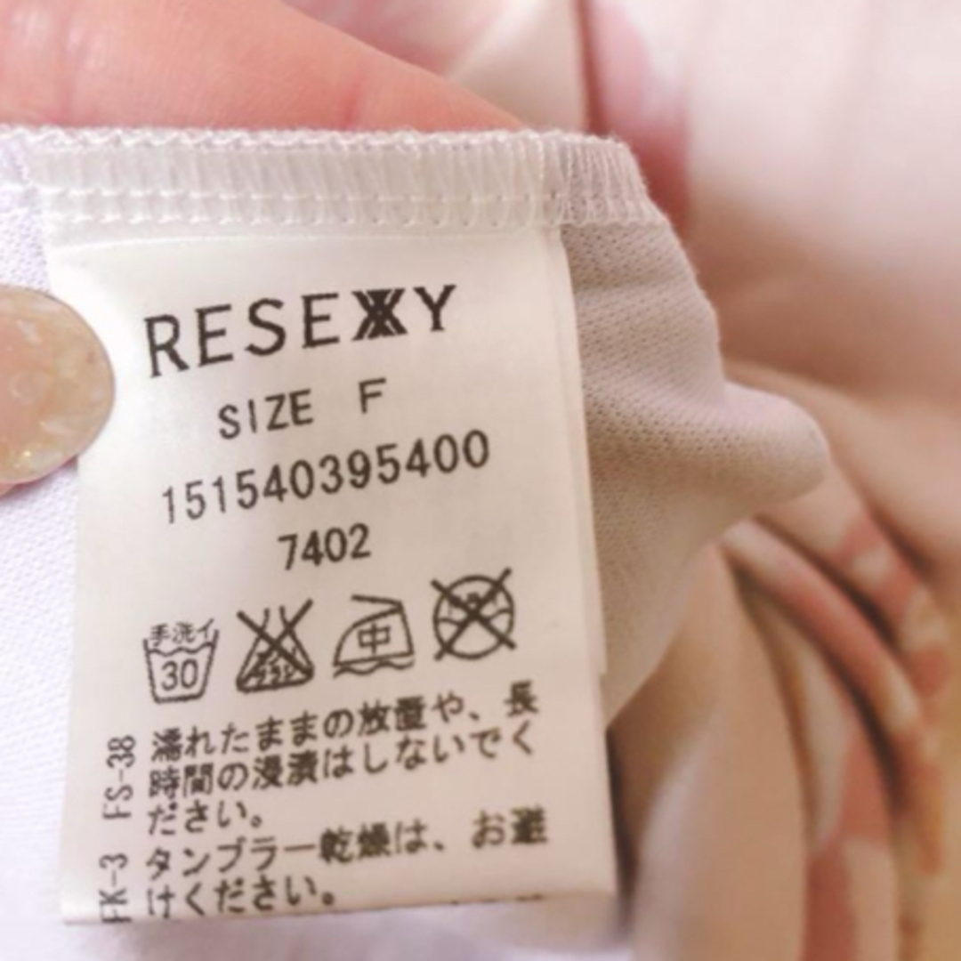 RESEXXY(リゼクシー)の♡送料無料RESEXXY 花柄ワンピース♡ レディースのワンピース(ミニワンピース)の商品写真