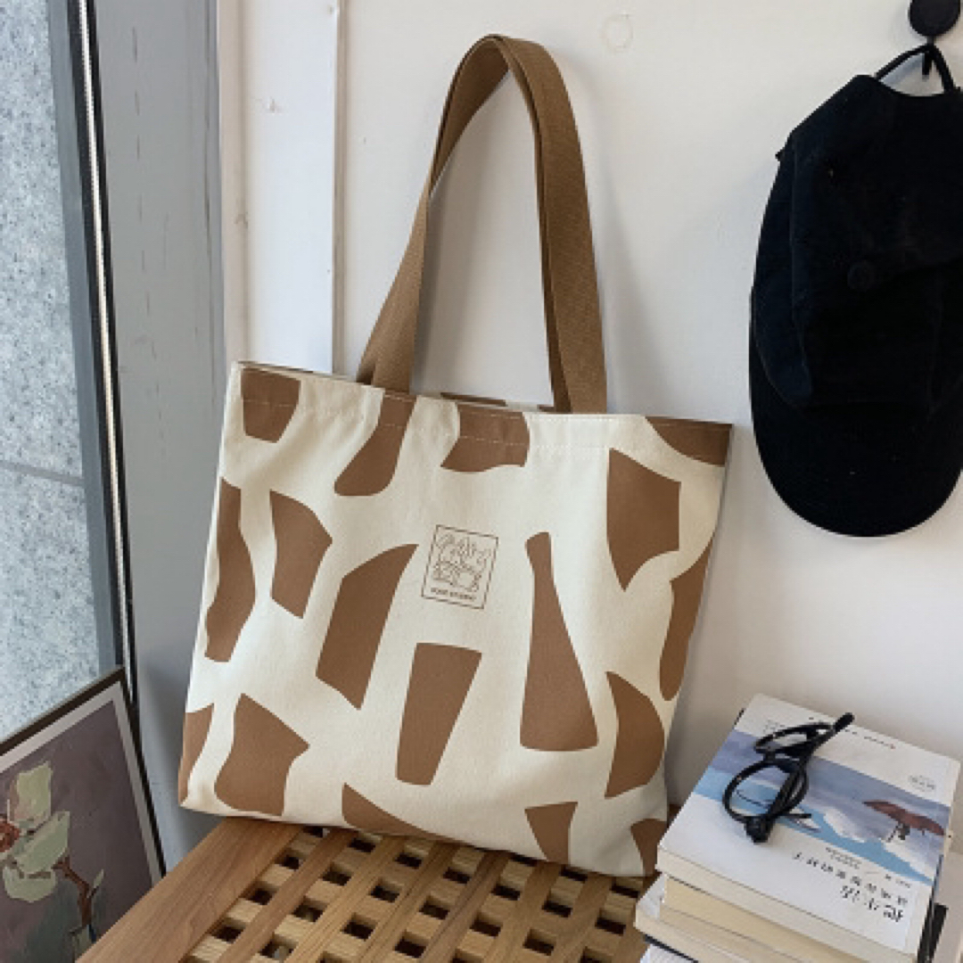 【売れ筋❤️おまけ付❤️】トートバッグ ハンドバッグ キャンバス 韓国 可愛い レディースのバッグ(ハンドバッグ)の商品写真