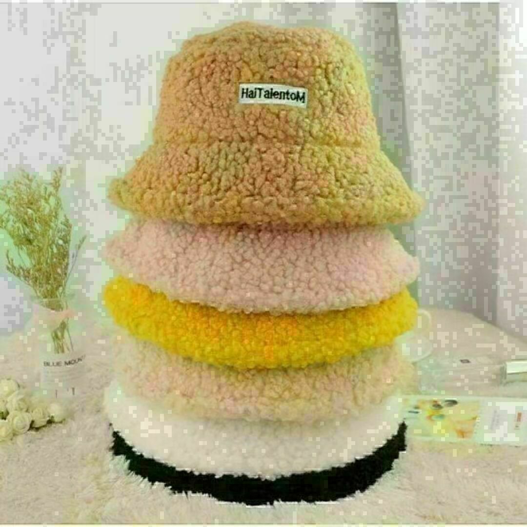 ボア バケットハット　ピンク　帽子　ハット　もこもこ　韓国　小顔　新品 レディースの帽子(ハット)の商品写真