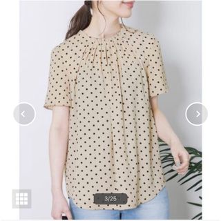 アーバンリサーチサニーレーベル(URBAN RESEARCH SONNY LABEL)の新品未使用タグつき★ドットネックギャザー半袖ブラウス(シャツ/ブラウス(半袖/袖なし))