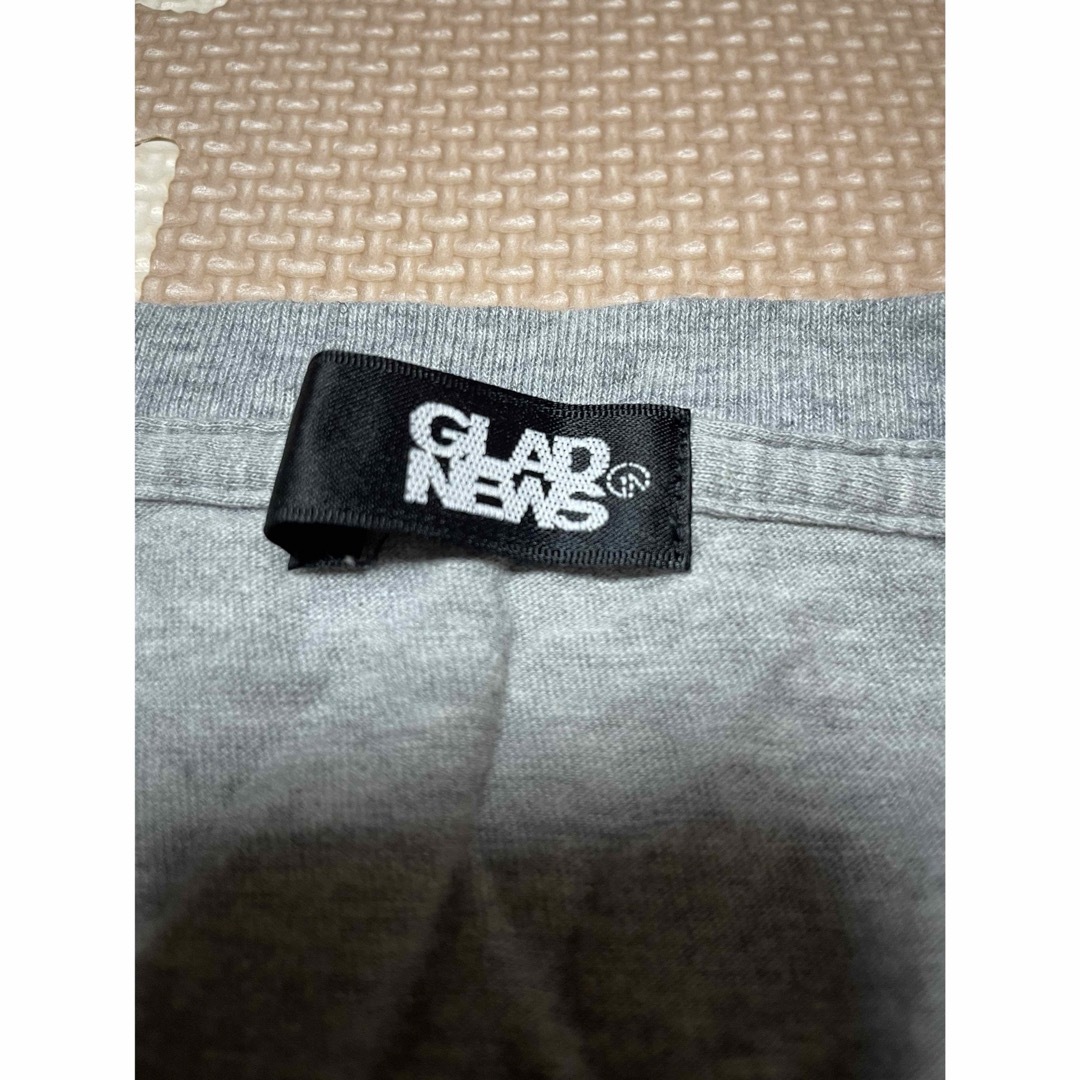 GLAD NEWS(グラッドニュース)のGLAD NEWS  ロンT  グレー レディースのトップス(Tシャツ(長袖/七分))の商品写真