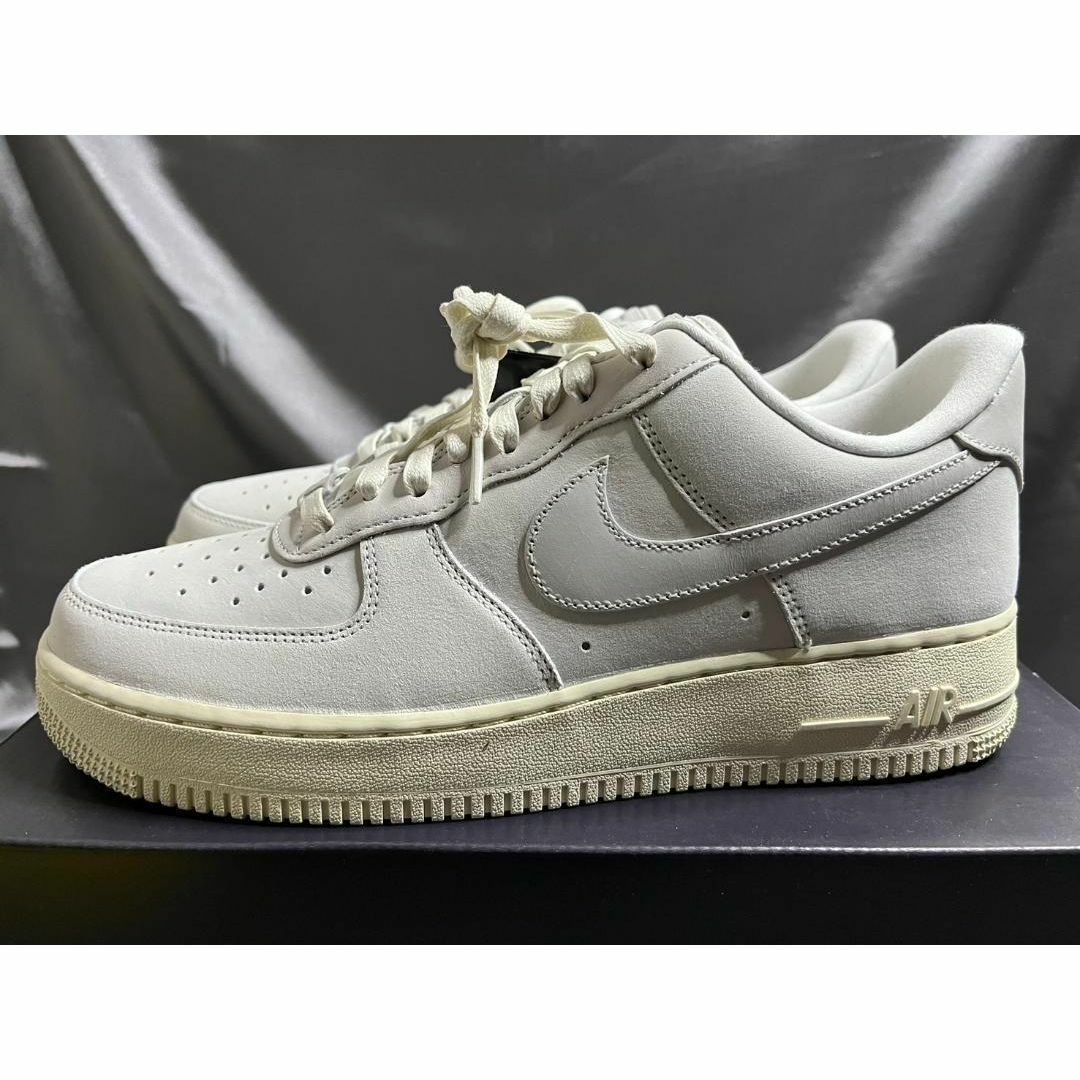 NIKE(ナイキ)の新品29cm Nike WMNS Air Force 1 Premium メンズの靴/シューズ(スニーカー)の商品写真