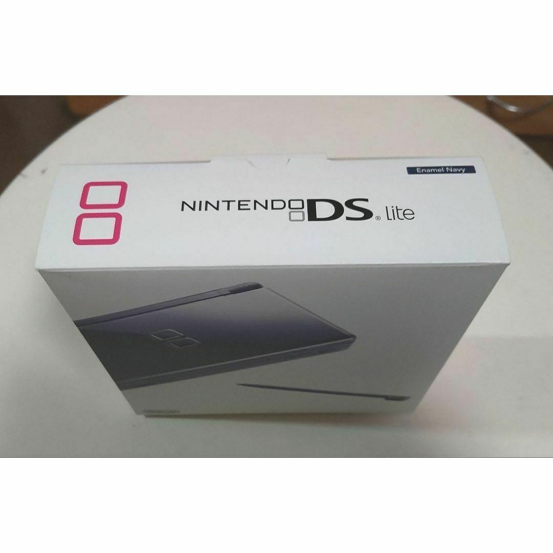 ニンテンドーDS(ニンテンドーDS)の【中古品・外箱、充電器付】美品 ニンテンドーDS LiteエナメルネービーA10 エンタメ/ホビーのゲームソフト/ゲーム機本体(携帯用ゲーム機本体)の商品写真