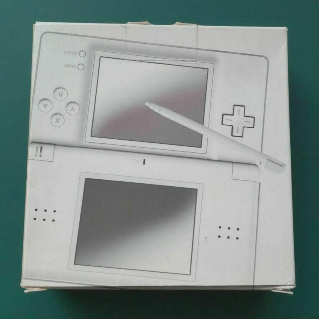 ニンテンドーDS(ニンテンドーDS)の【中古・良品】ニンテンドーDS Lite Crystal White 箱付⑮ エンタメ/ホビーのゲームソフト/ゲーム機本体(携帯用ゲーム機本体)の商品写真