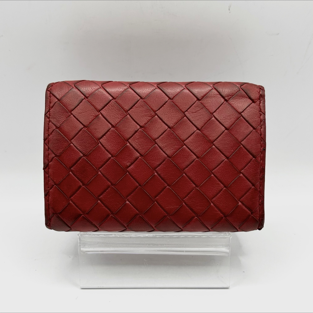 Bottega Veneta(ボッテガヴェネタ)の美品 BOTTEGA VENETA 三つ折り財布 イントレチャート ロゴ レッド レディースのファッション小物(財布)の商品写真