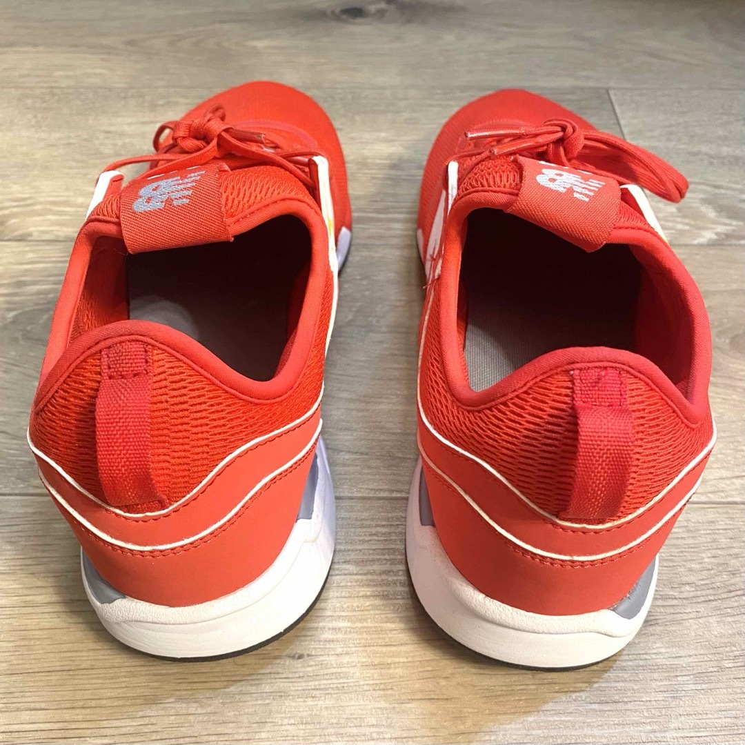New Balance(ニューバランス)の【新品】 New Balance MRL247DI  29cm 朱赤 メンズの靴/シューズ(スニーカー)の商品写真