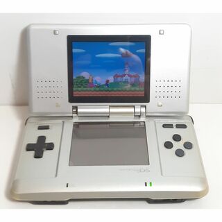 ニンテンドーDS(ニンテンドーDS)の【動作品】任天堂　初代　DS　プラチナシルバー　充電器付属　Nintendo(携帯用ゲーム機本体)