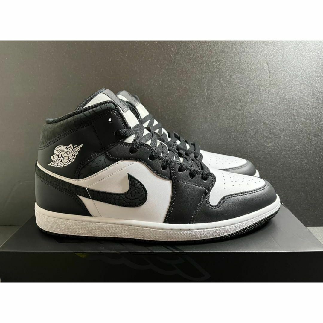 NIKE(ナイキ)の新品30cm Nike Air Jordan 1 Mid パンダエレファント メンズの靴/シューズ(スニーカー)の商品写真