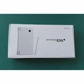 【中古美品】ニンテンドーDSi White ホワイト 付属品 完備 A3(携帯用ゲーム機本体)