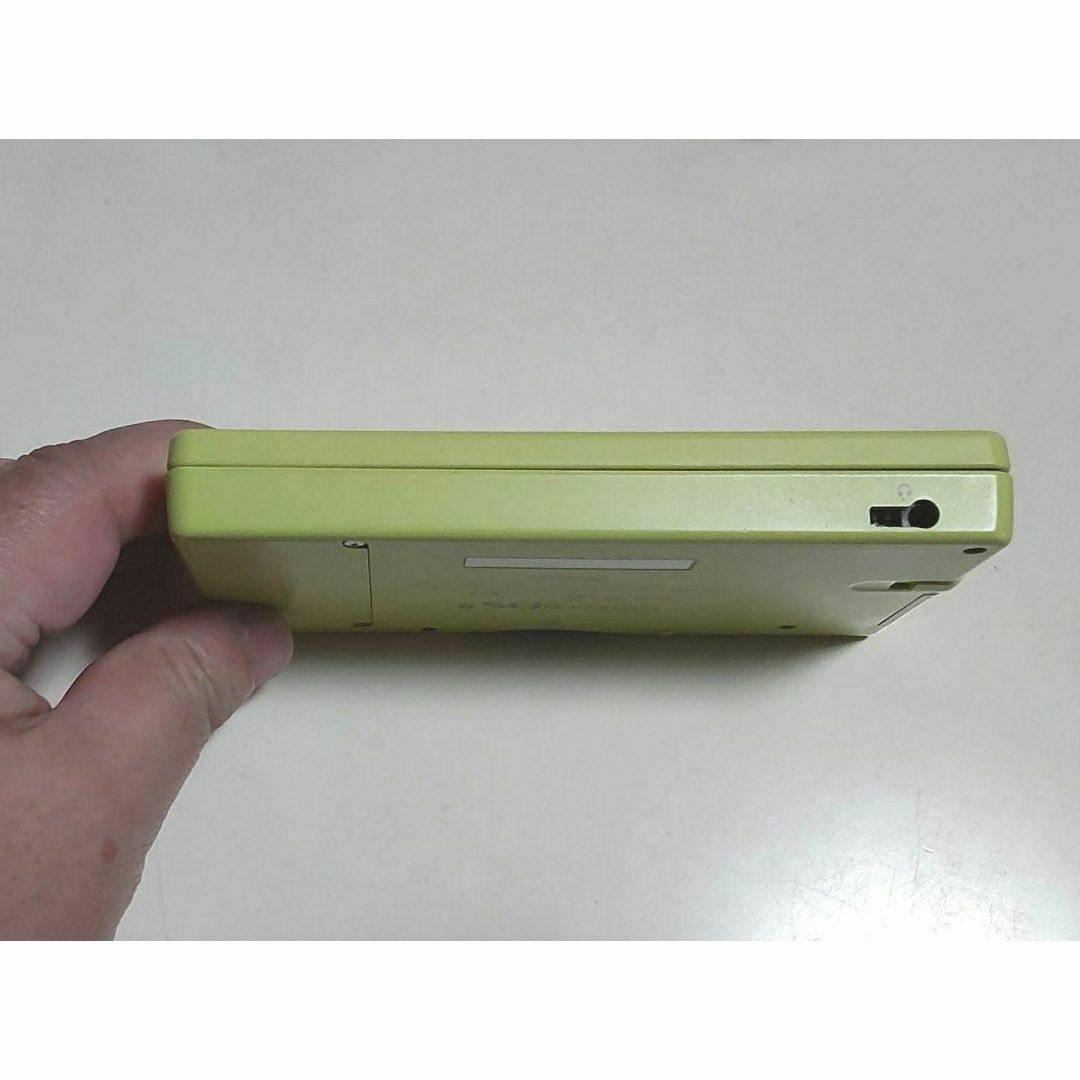 ニンテンドーDS(ニンテンドーDS)の【中古・良品】ニンテンドーDSi Lime Green充電器付き 26 エンタメ/ホビーのゲームソフト/ゲーム機本体(携帯用ゲーム機本体)の商品写真