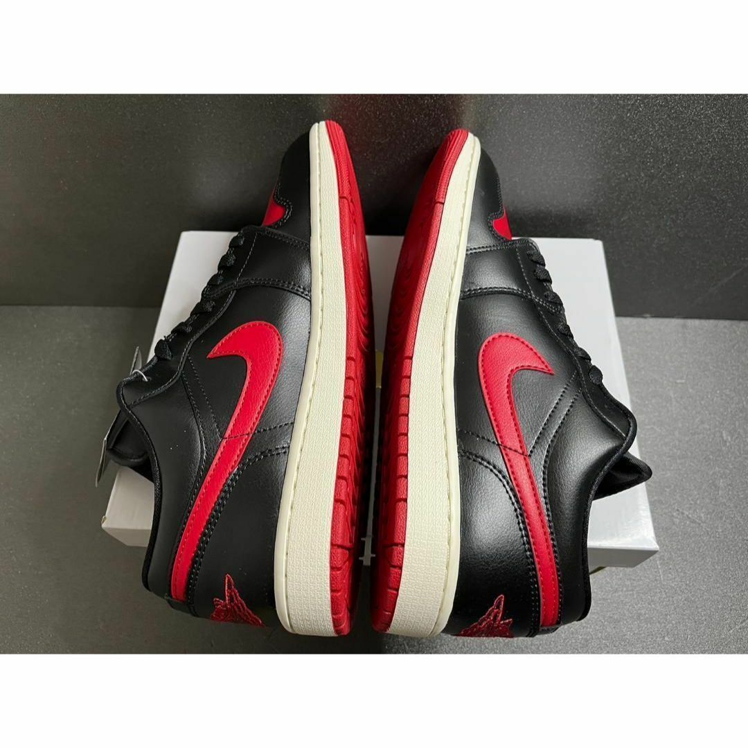 NIKE(ナイキ)の新品29cm Nike WMNS Air Jordan 1 Low Bred メンズの靴/シューズ(スニーカー)の商品写真