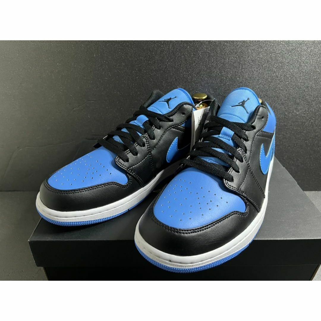 NIKE(ナイキ)の新品29cm NIKE AIR JORDAN 1 LOW ユニバーシティブルー メンズの靴/シューズ(スニーカー)の商品写真