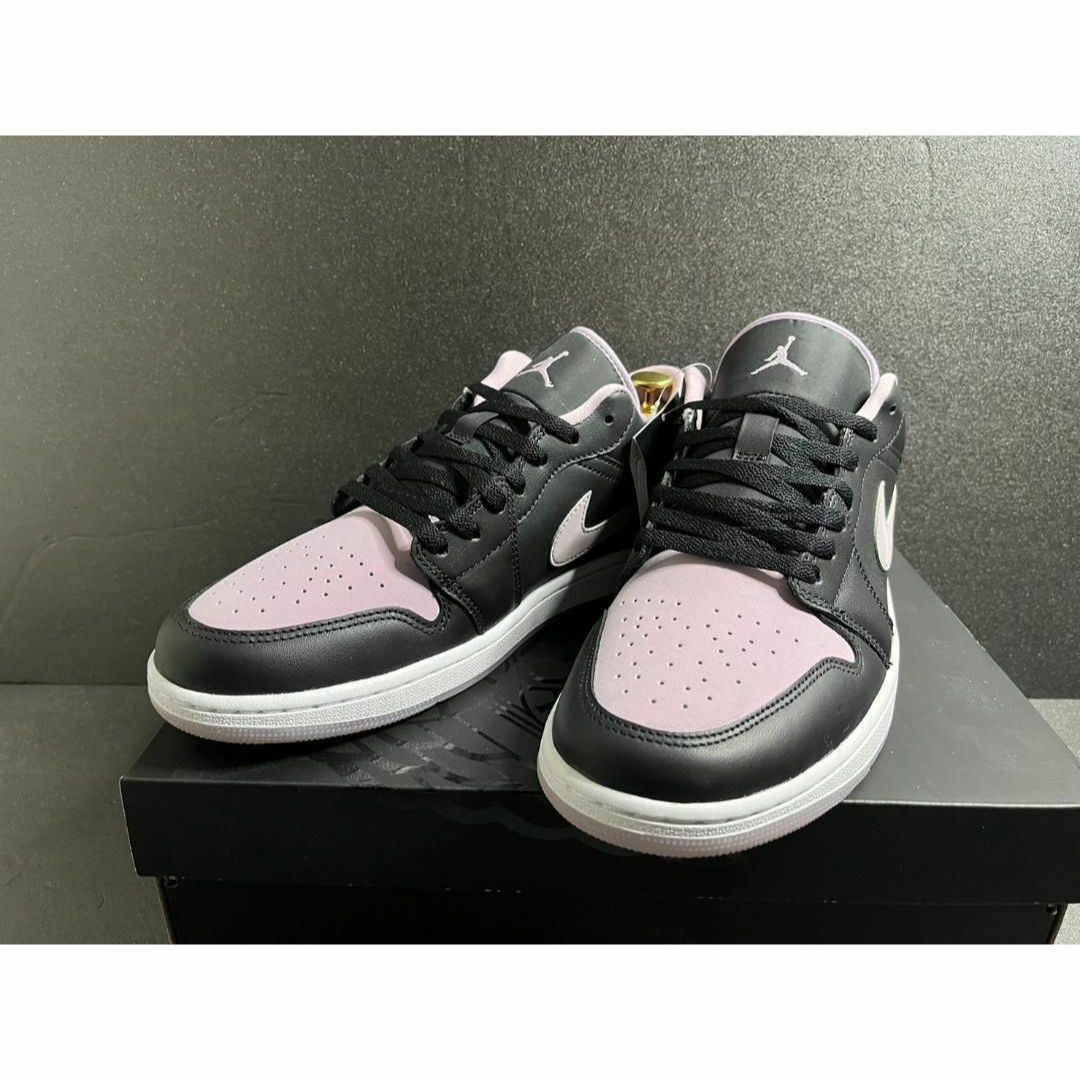 NIKE(ナイキ)の新品29cm Nike Air Jordan 1 Low SE ブラックパープル メンズの靴/シューズ(スニーカー)の商品写真