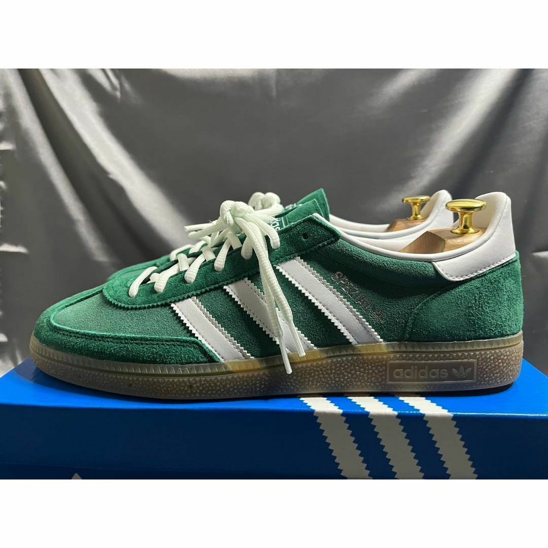 adidas(アディダス)の新品29cm adidas HANDBALL SPEZIAL カレッジグリーン メンズの靴/シューズ(スニーカー)の商品写真