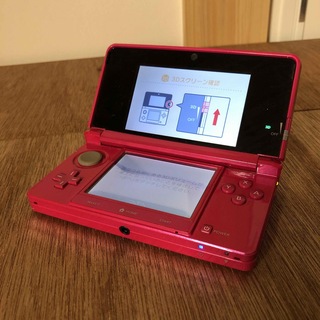 ニンテンドー3DS(ニンテンドー3DS)のニンテンドー3DS ピンク　※訳あり品(携帯用ゲーム機本体)