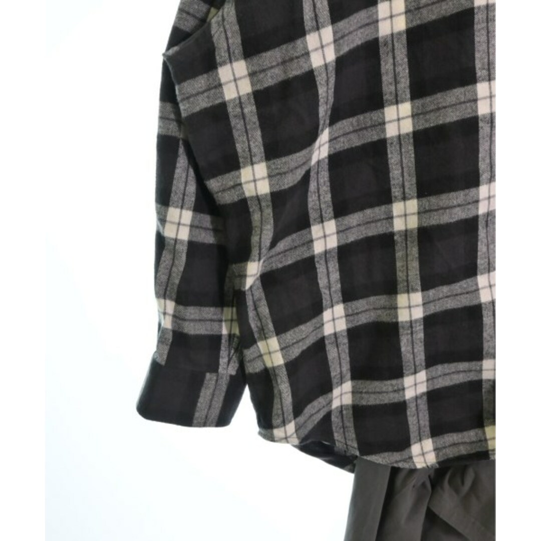 Balenciaga(バレンシアガ)のBALENCIAGA カジュアルシャツ 34(XXS位) 黒x白(チェック) 【古着】【中古】 レディースのトップス(シャツ/ブラウス(長袖/七分))の商品写真