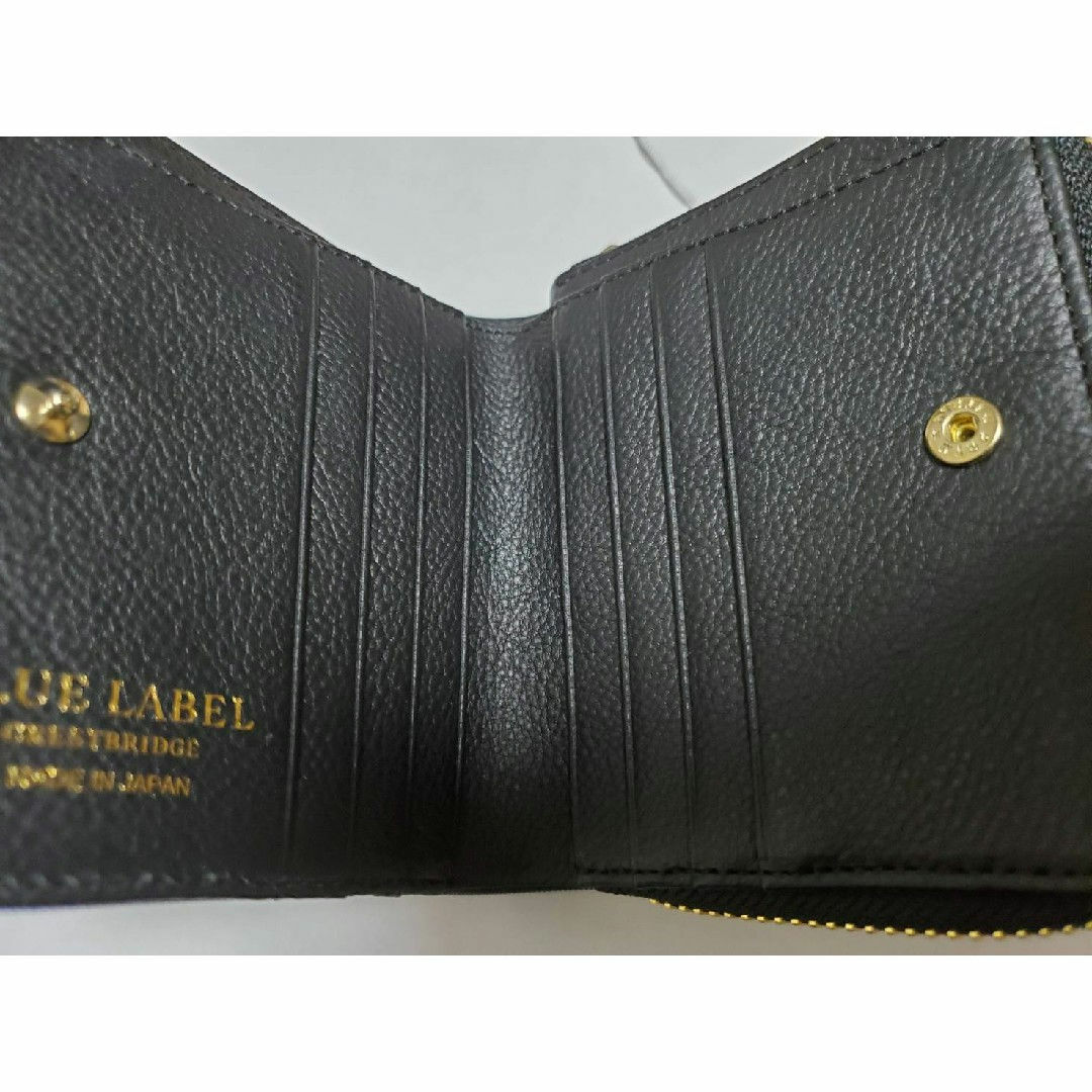 BLUE LABEL CRESTBRIDGE(ブルーレーベルクレストブリッジ)の【新品】ブルーレーベルクレストブリッジ　二つ折り財布　ウォレット　レッド　715 レディースのファッション小物(財布)の商品写真