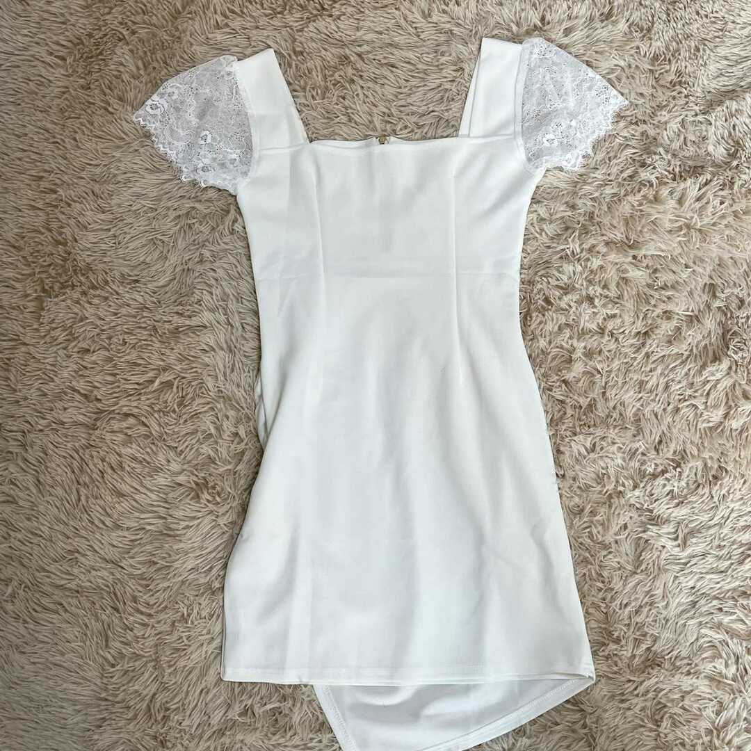 Mサイズ ミニ丈 ワンピース 胸元ジッパー スナック ドレス ホワイト P576 レディースのワンピース(ミニワンピース)の商品写真