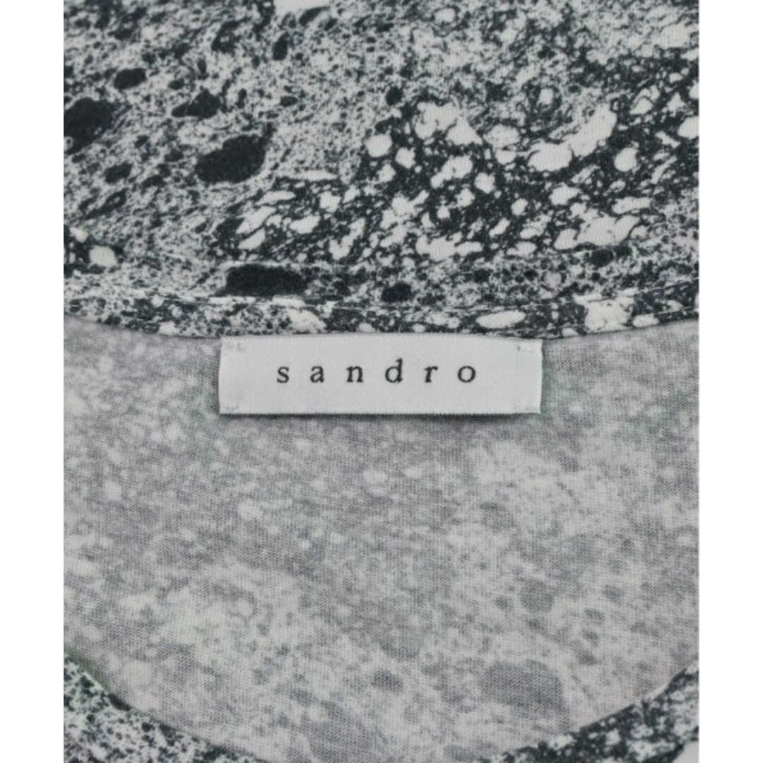 Sandro(サンドロ)のsandro サンドロ Tシャツ・カットソー S 紺系x白(総柄) 【古着】【中古】 メンズのトップス(Tシャツ/カットソー(半袖/袖なし))の商品写真