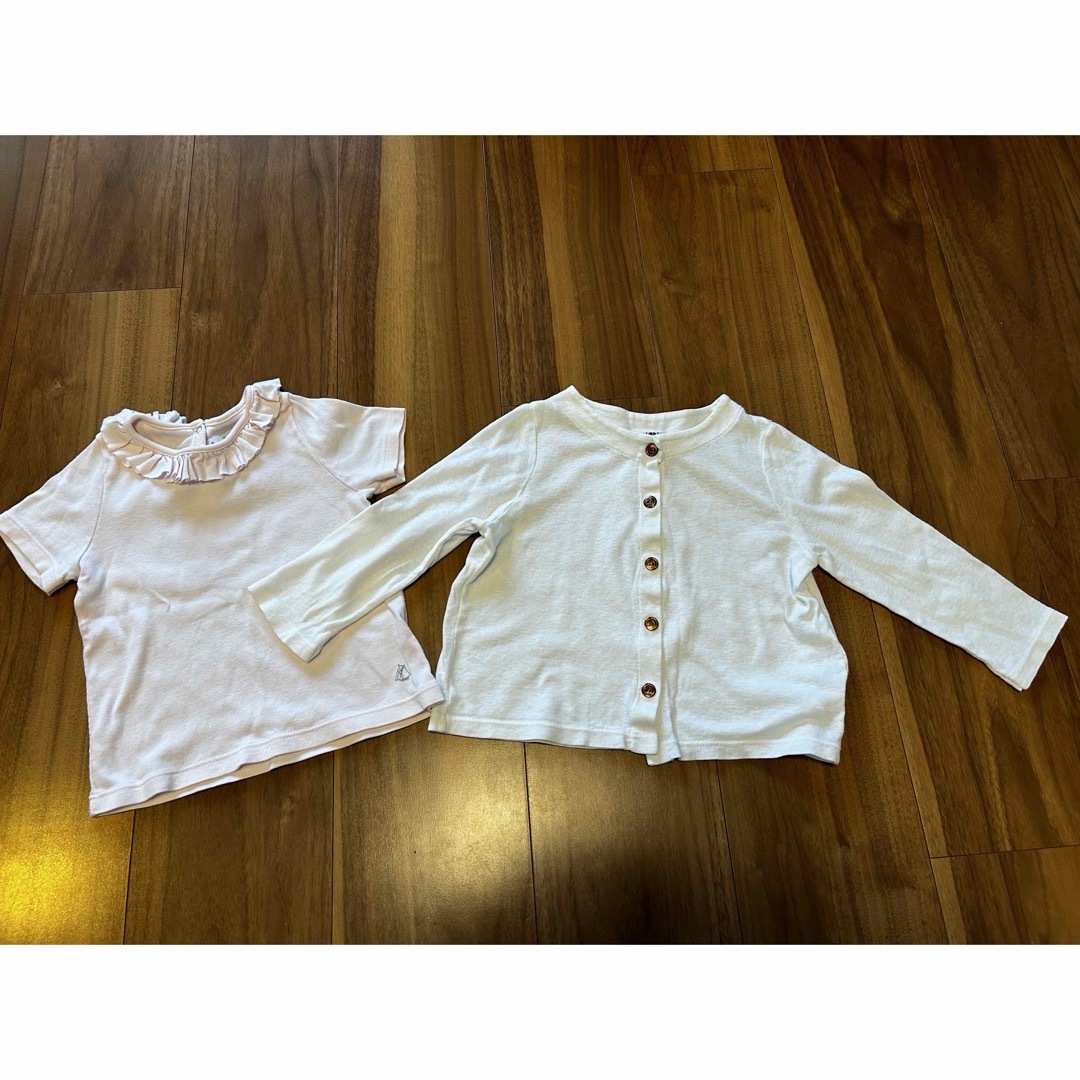 PETIT BATEAU(プチバトー)のプチバトー　半袖カットソー　カーディガン2点セット キッズ/ベビー/マタニティのベビー服(~85cm)(シャツ/カットソー)の商品写真