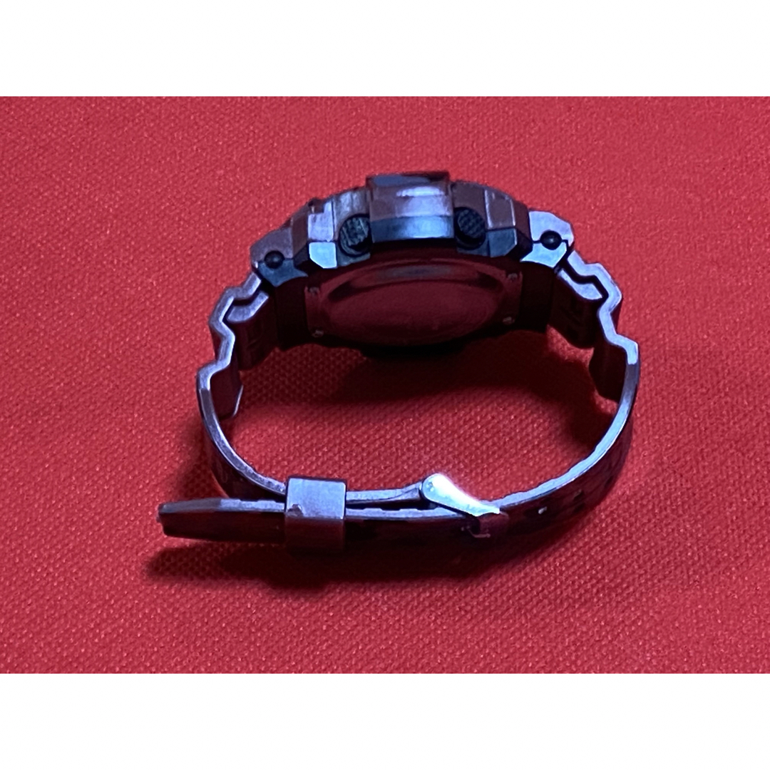 スポーツ　腕時計　迷彩柄　デジタル腕時計　動作品　607ー08ー1 メンズの時計(腕時計(デジタル))の商品写真