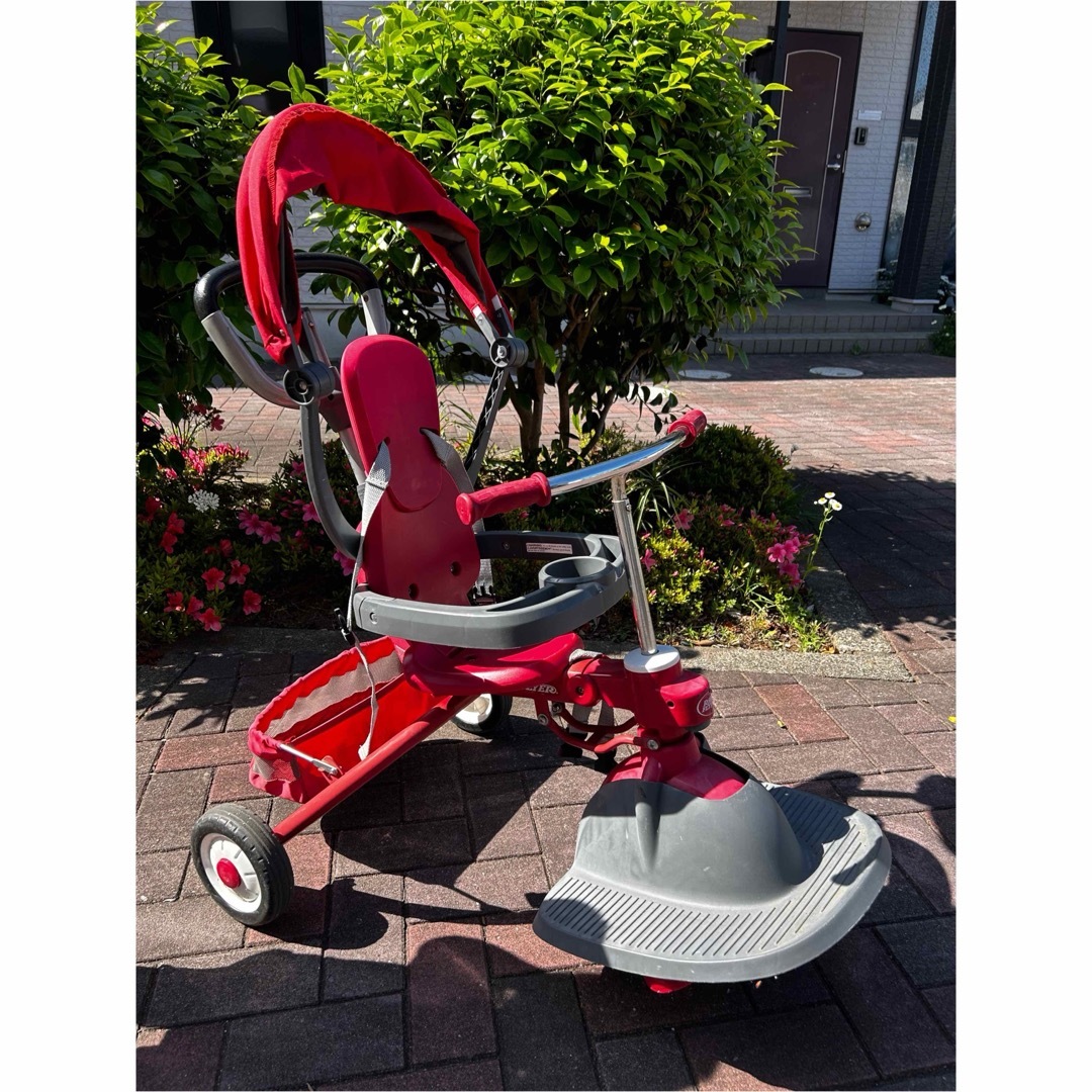 ラジオフライヤー RADIO FLYER 三輪車 キッズ/ベビー/マタニティの外出/移動用品(三輪車)の商品写真