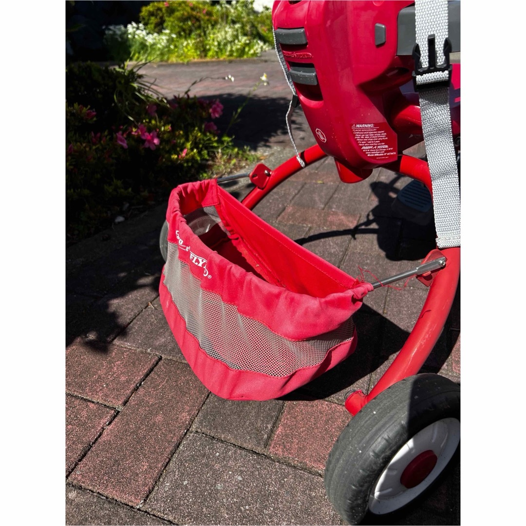 ラジオフライヤー RADIO FLYER 三輪車 キッズ/ベビー/マタニティの外出/移動用品(三輪車)の商品写真