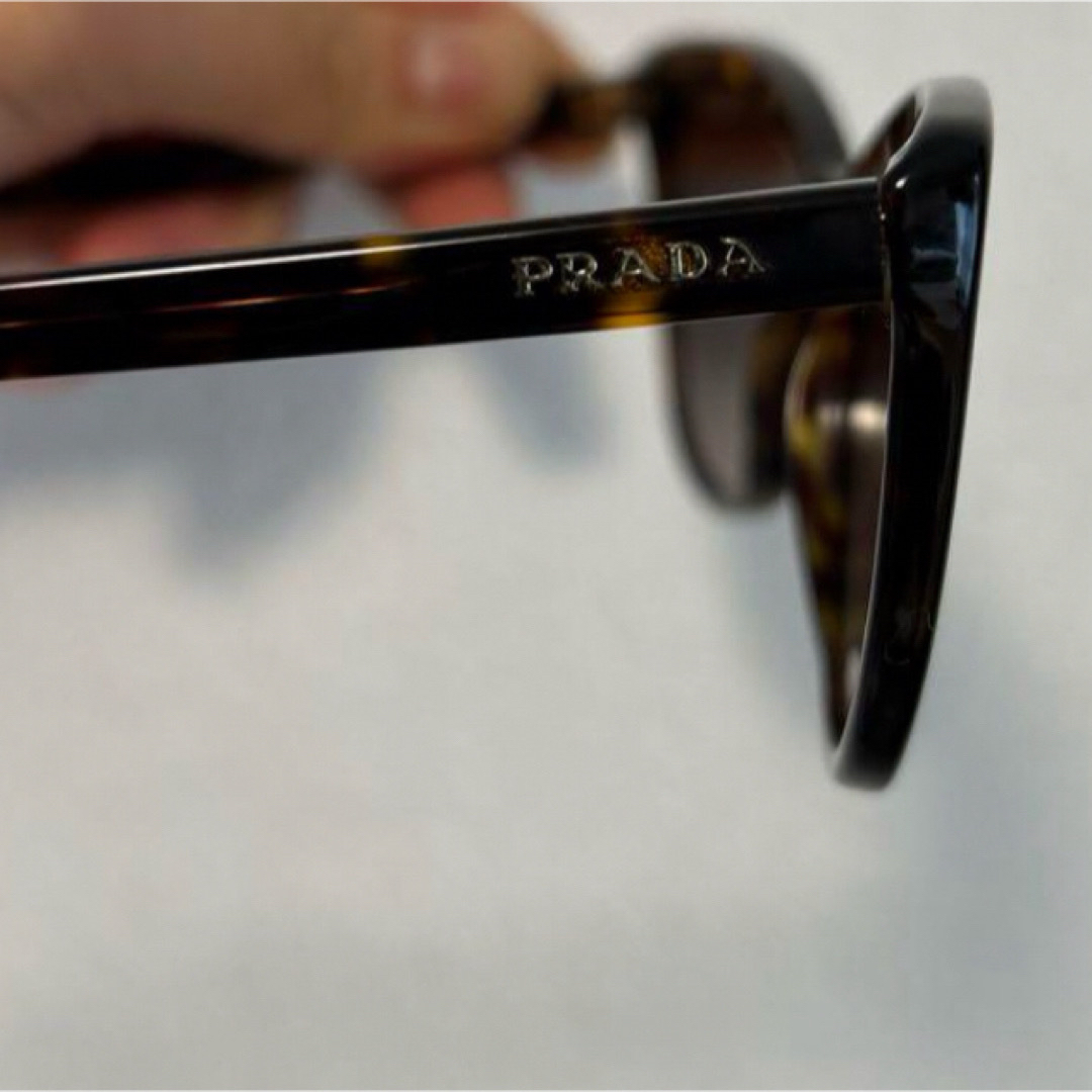PRADA(プラダ)の美品！PRADA キャッツアイサングラス レディースのファッション小物(サングラス/メガネ)の商品写真
