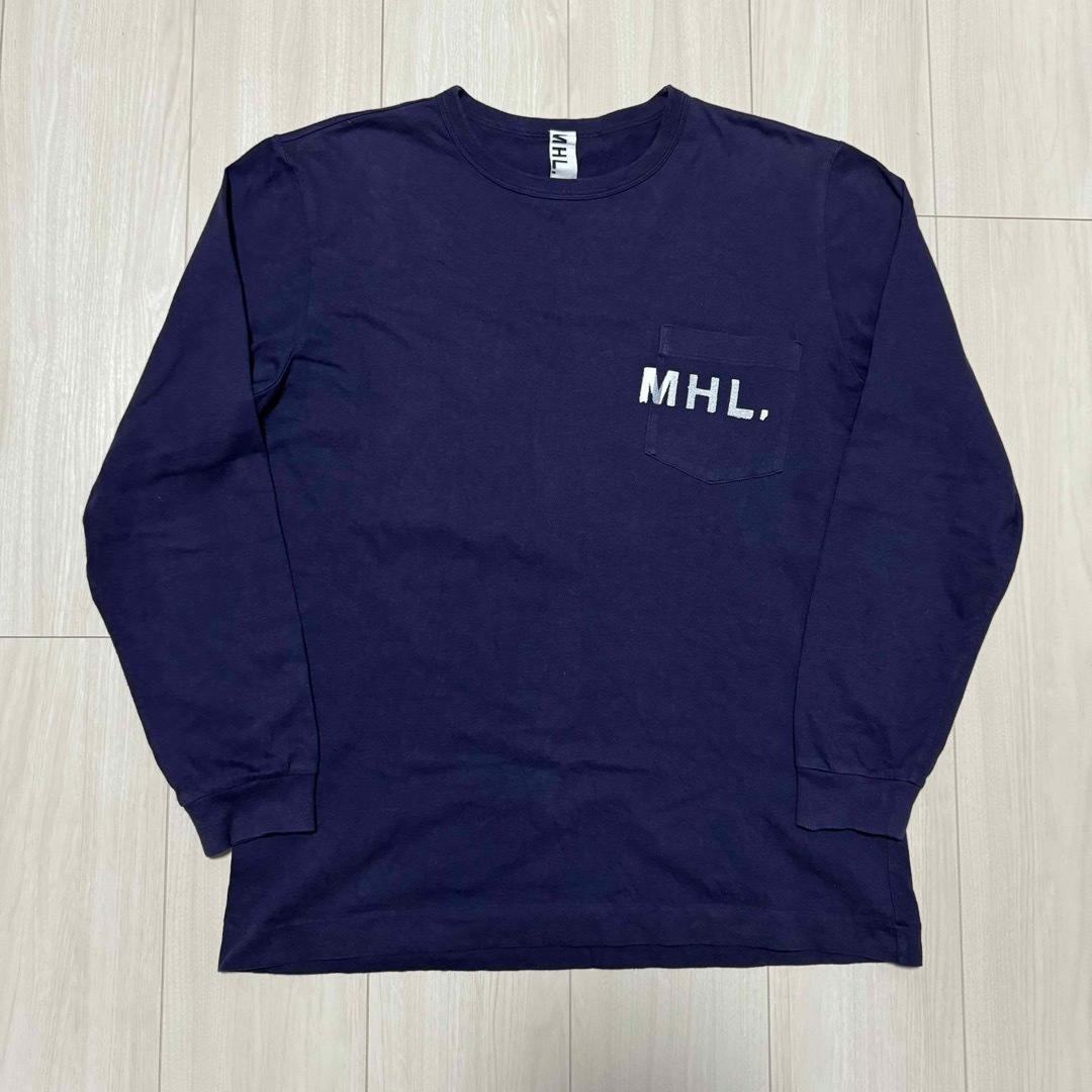 MHL.(エムエイチエル)のMHL. ロゴポケットロングTシャツ  メンズのトップス(Tシャツ/カットソー(七分/長袖))の商品写真