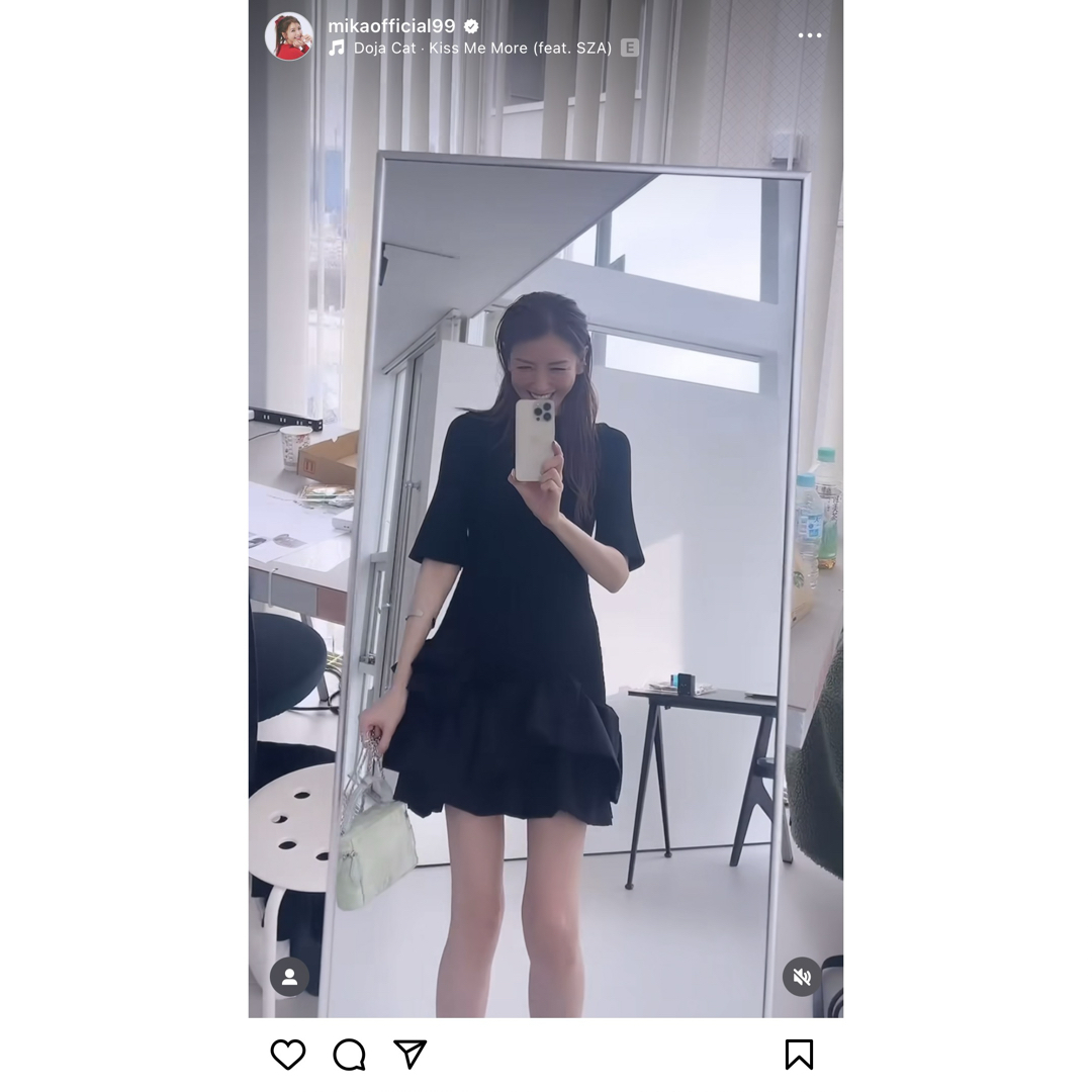 Rirandtureラッフルヘムミニニットワンピース Rirandtureラッフルヘムミニニットワンピース
