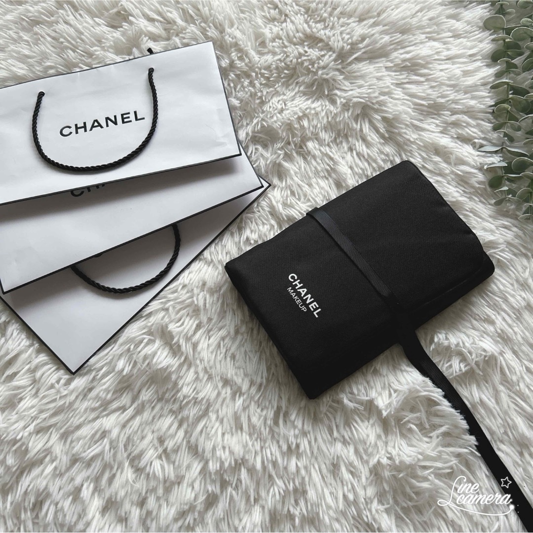 CHANEL(シャネル)の未使用　CHANEL  シャネル　メイクアップブラシ収納 ポーチ　化粧ポーチ レディースのファッション小物(ポーチ)の商品写真