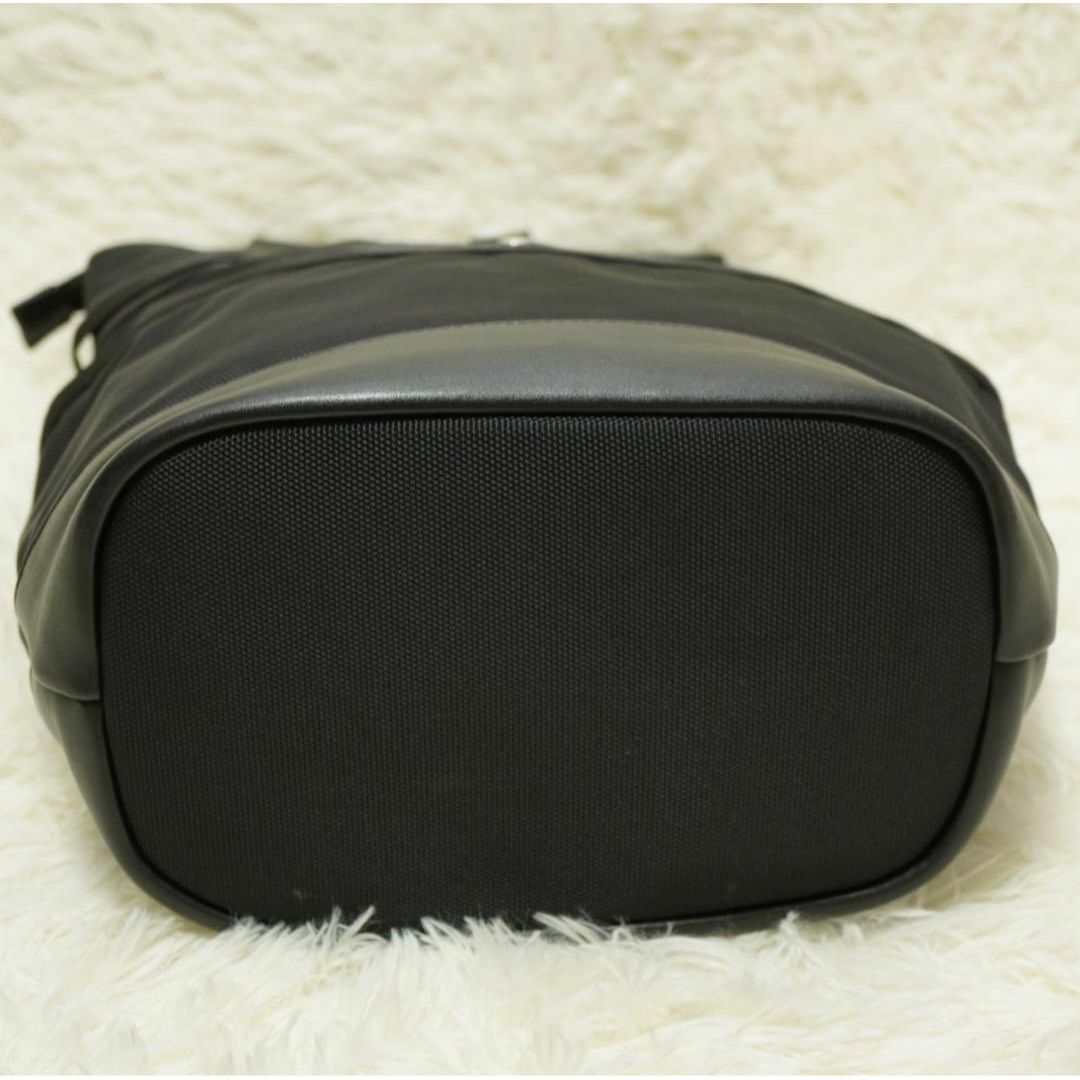 サマンサキングス ビジネスバッグ 縦型 黒 バケツ メンズのバッグ(ビジネスバッグ)の商品写真