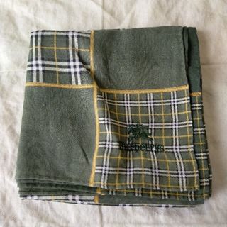 バーバリー(BURBERRY)のバーバリー大判ハンカチ　グリーン×中央チェック柄　極美品(ハンカチ)