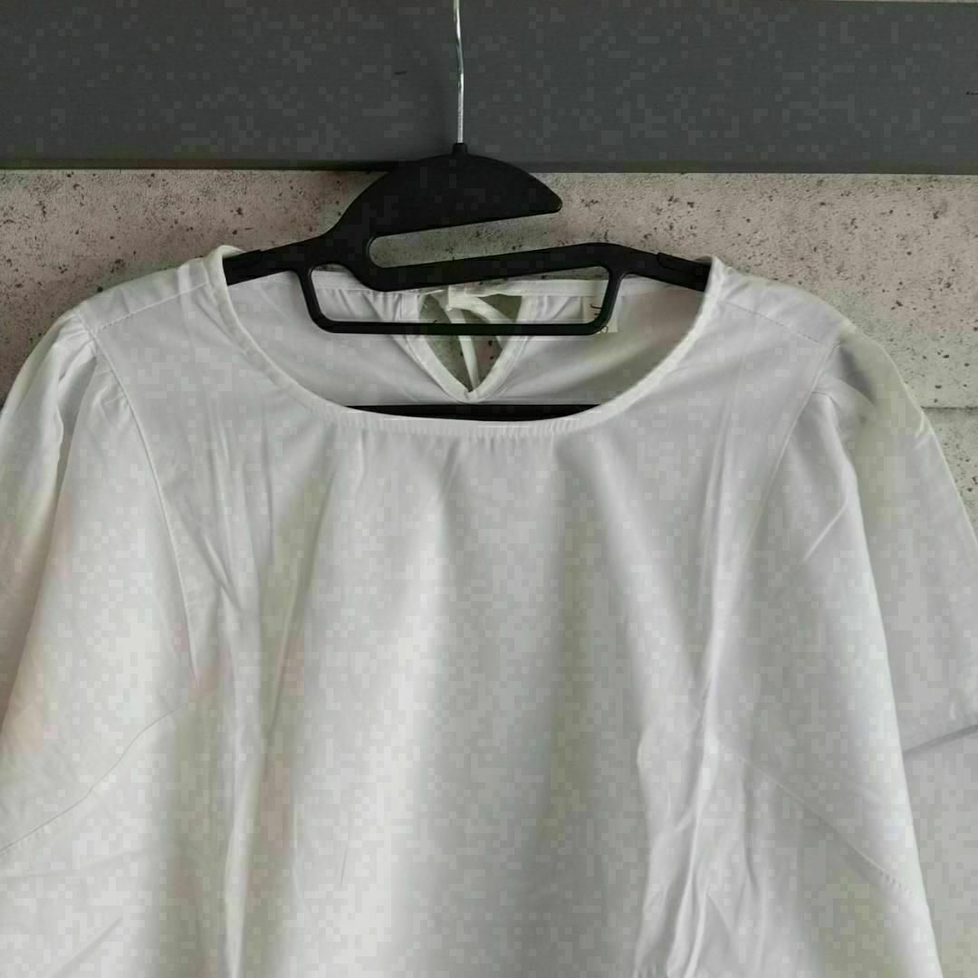 479▢18　シャツ　トップス　ボリューム袖　ふんわり　ホワイト　体型カバー レディースのトップス(シャツ/ブラウス(半袖/袖なし))の商品写真