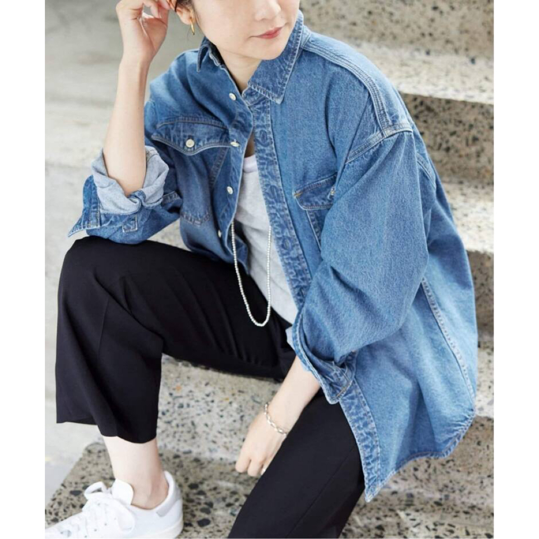 SLOBE IENA(スローブイエナ)のLE DENIM BDUシャツ レディースのトップス(シャツ/ブラウス(長袖/七分))の商品写真