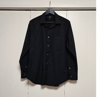 ユニクロ(UNIQLO)のUNIQLO  SLIM  FIT  黒 長袖シャツ L ユニクロ(シャツ)