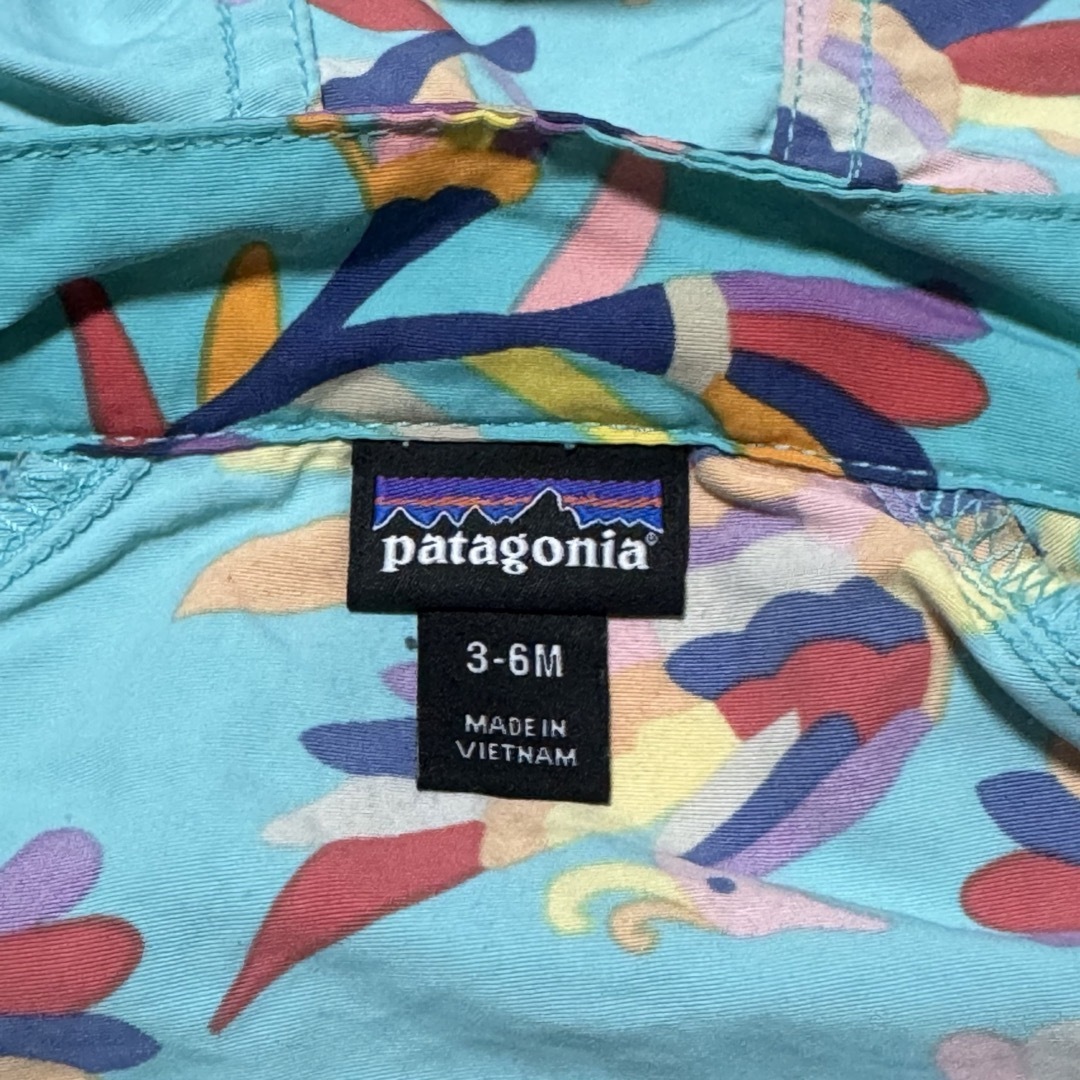 patagonia(パタゴニア)のPatagonia ベビー ナイロンジャケット キッズ/ベビー/マタニティのベビー服(~85cm)(ジャケット/コート)の商品写真